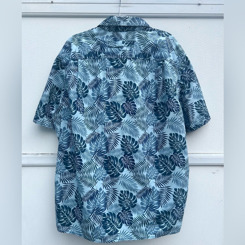 Duluth Trading Button Down Shirt Hawaiian Mens L Blue Relaxed Fit Resort Cotton - Picture 9 of 10